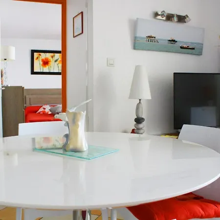 Spacieux T4 Climatise Avec Parking Au Coeur De Rochelongue - Fr-1-607-29 Apartment