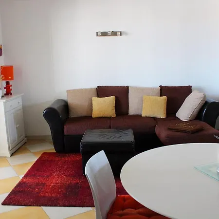 Spacieux T4 Climatise Avec Parking Au Coeur De Rochelongue - Fr-1-607-29 Apartment Agde